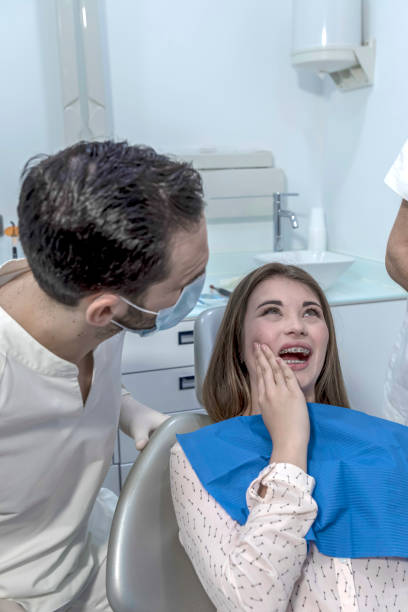 Best Dentist Open Late Near Me  in Windham, OH